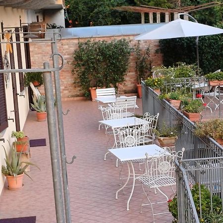 Bed and Breakfast Il Germano Reale à Alba  Extérieur photo
